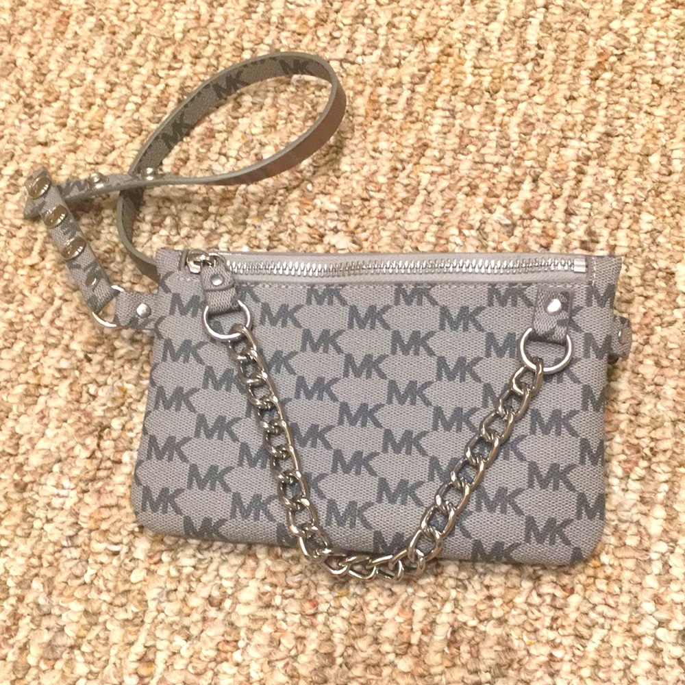 Michael Kors Fanny pack! So cute!